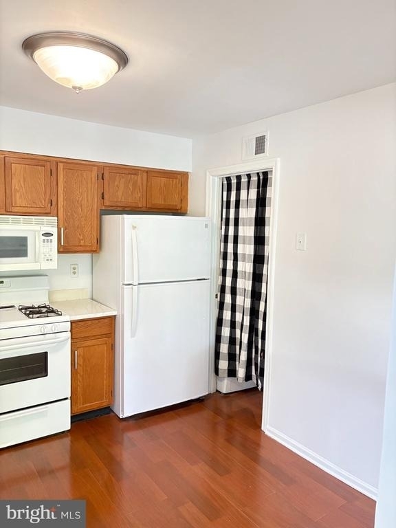128 Andover Place - Photo 11