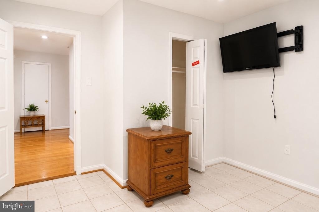 537 E Indian Spring Drive - Photo 5
