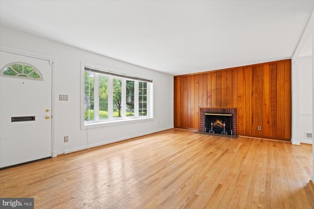 6207 Kirby Road - Photo 3