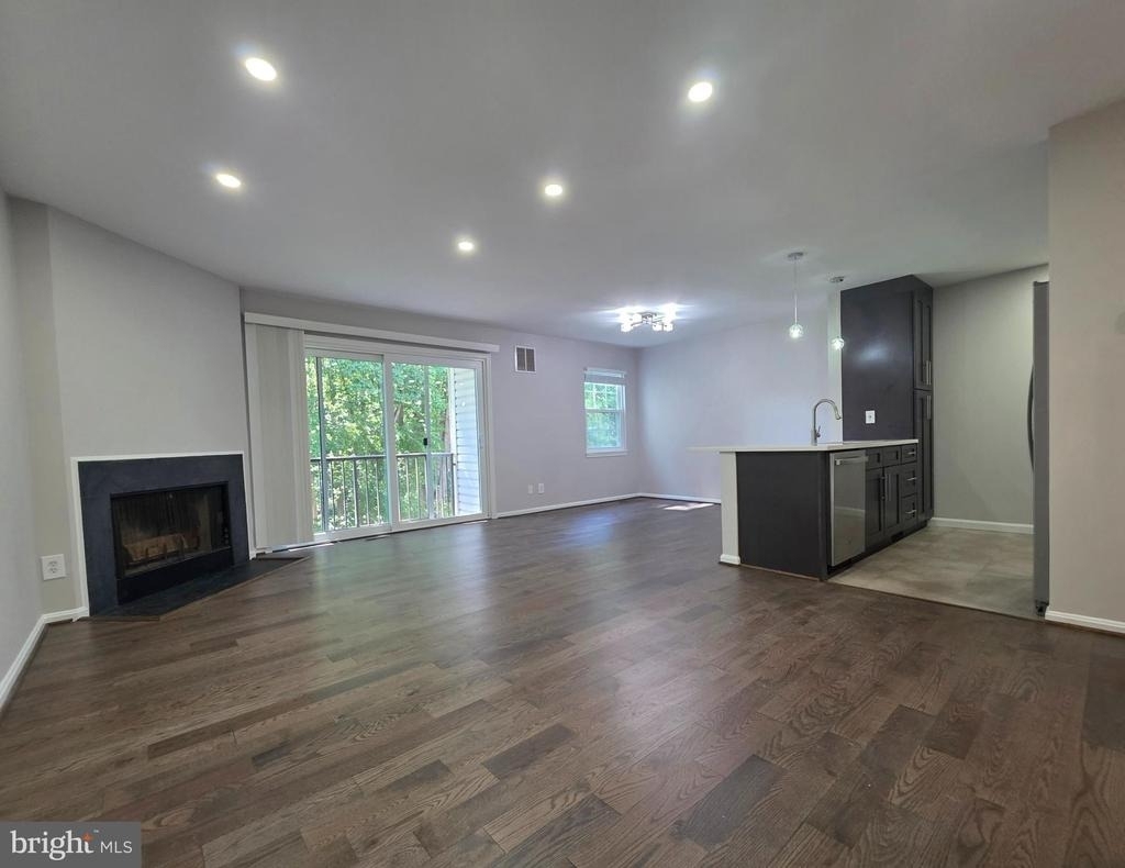 10414 Parthenon Court - Photo 2