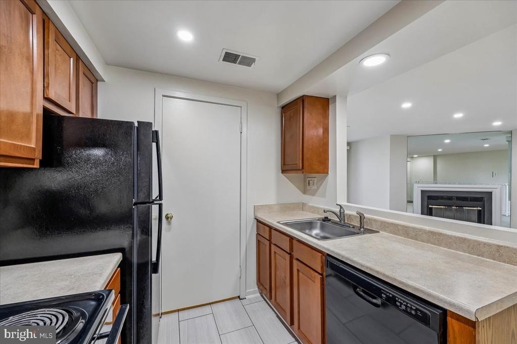 9793 Hellingly Place - Photo 6