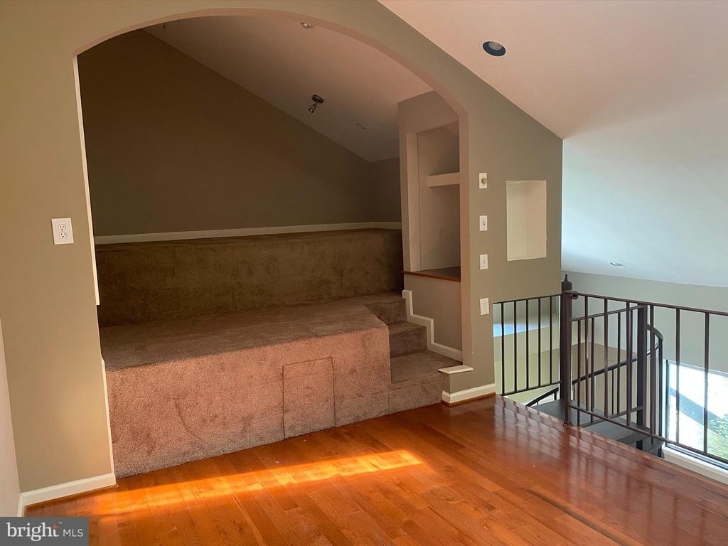 18472 Bishopstone Court - Photo 32