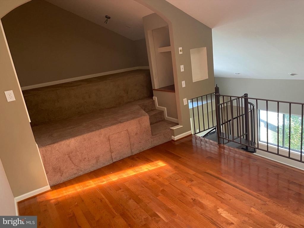 18472 Bishopstone Court - Photo 42