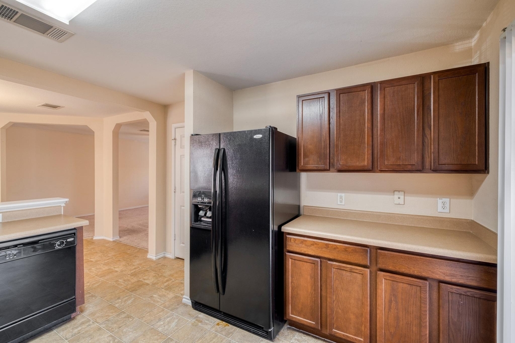 7412 Cayenne Ln - Photo 12