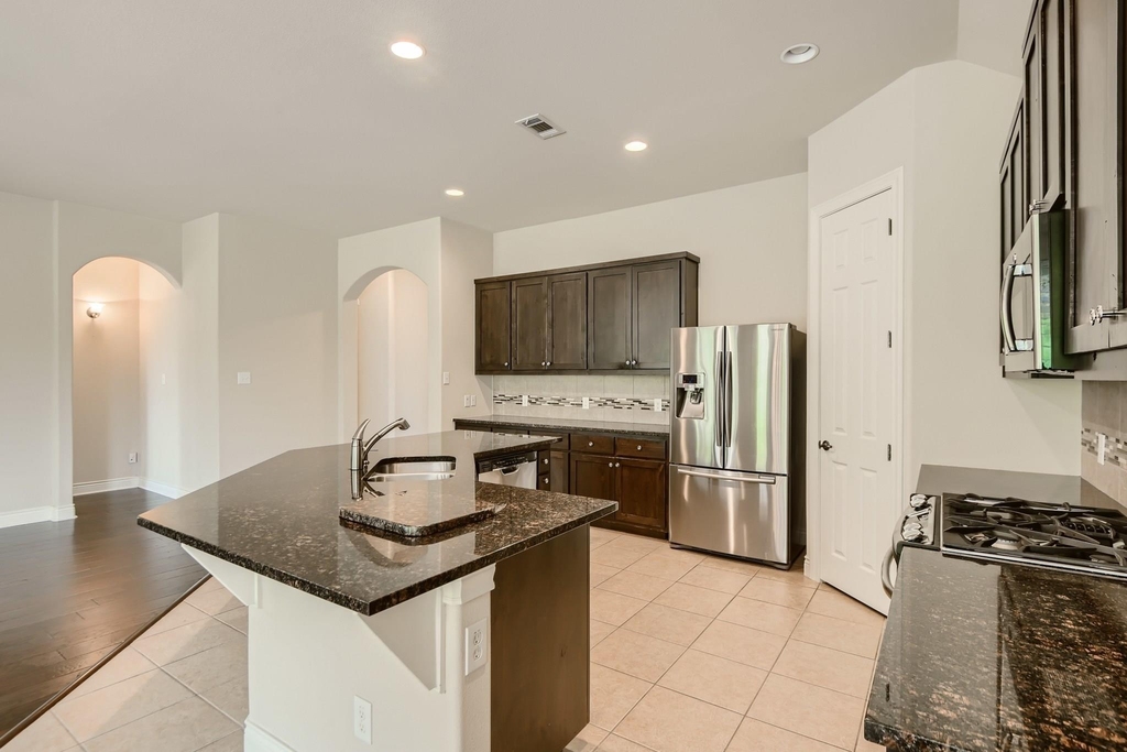 400 Entrada Way - Photo 5