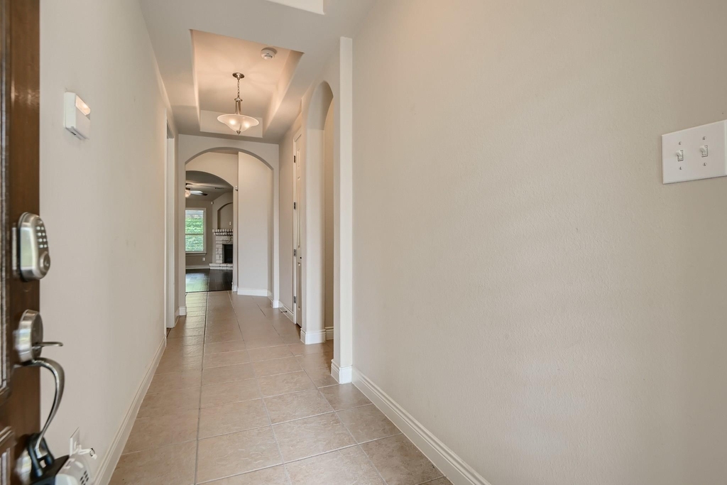 400 Entrada Way - Photo 1