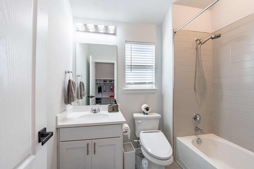 402 Pulitzer Dr - Photo 20
