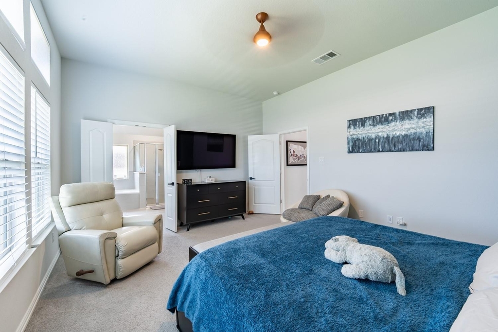 402 Pulitzer Dr - Photo 16