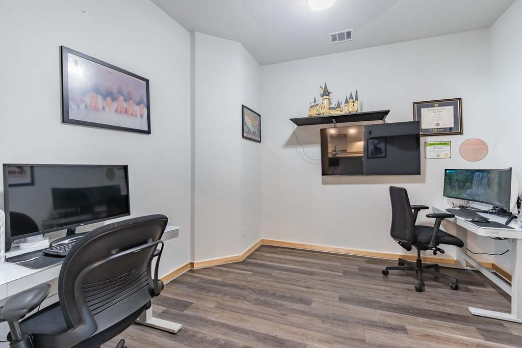 402 Pulitzer Dr - Photo 24
