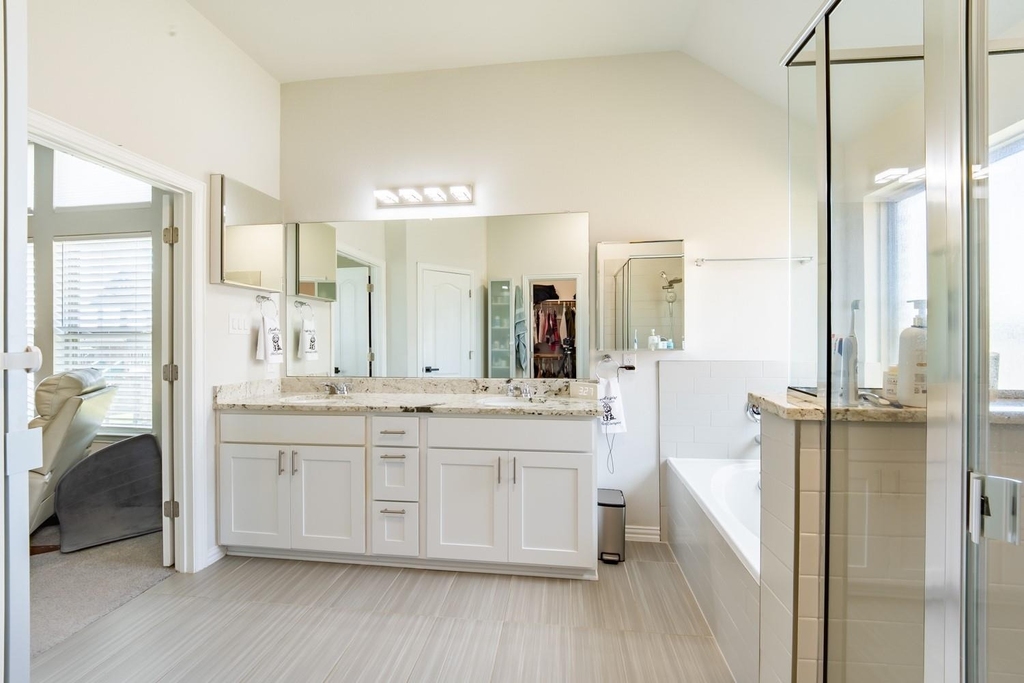 402 Pulitzer Dr - Photo 18