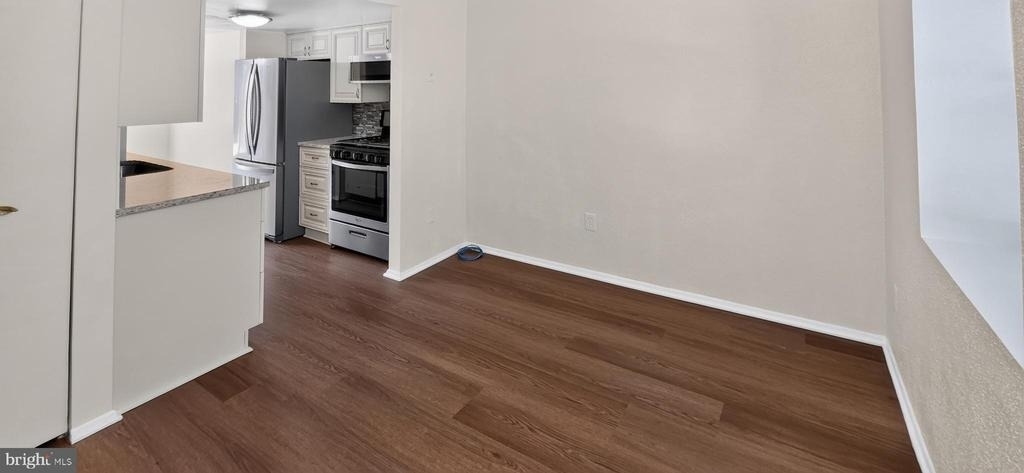 5449 Mystic Court E - Photo 6
