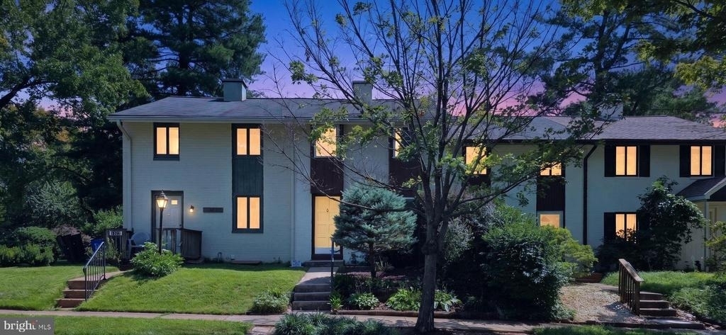 5449 Mystic Court E - Photo 0