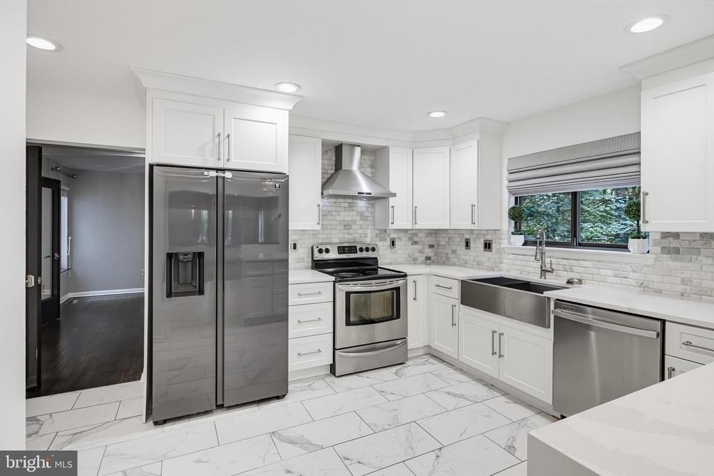 6103 Triangle Drive - Photo 8