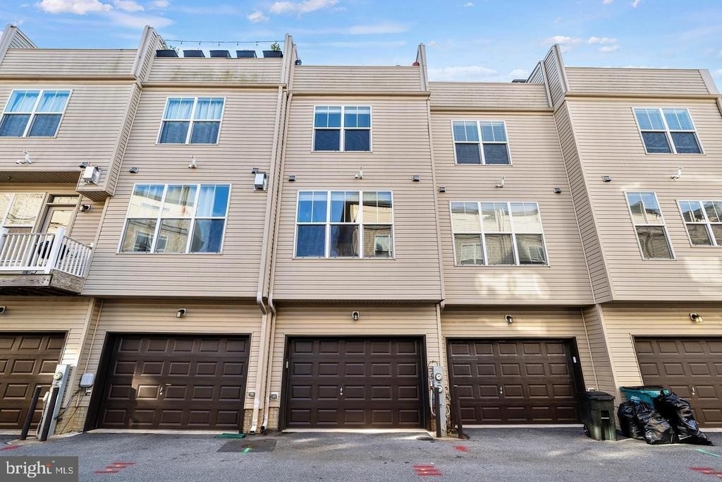 1445 Trafalgar Lane - Photo 21