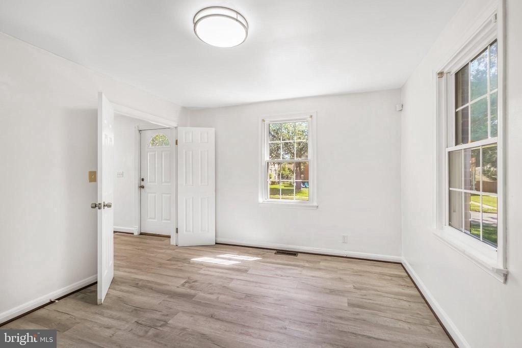 7022 Deerfield Road - Photo 10