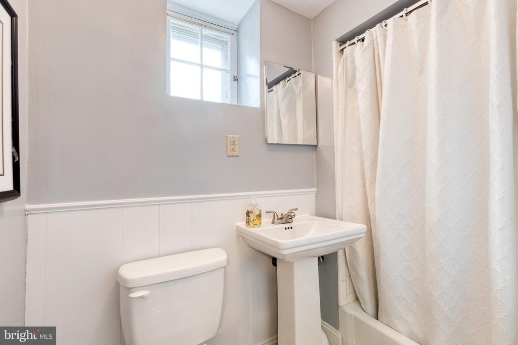 417 Regester Avenue - Photo 32