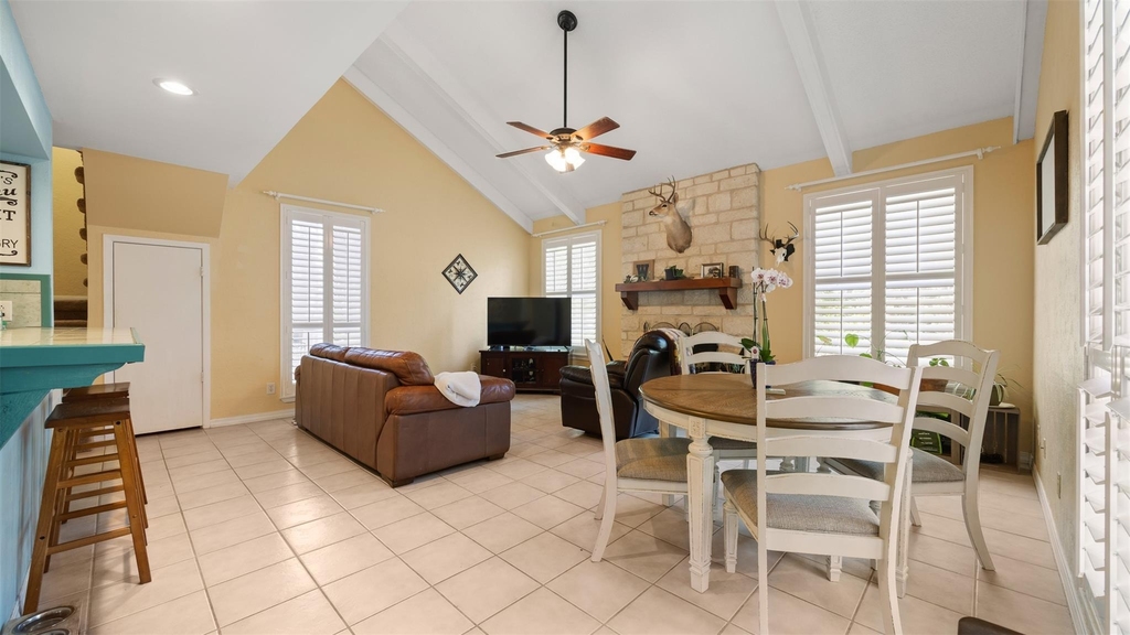 4 Townhouse Cir - Photo 4