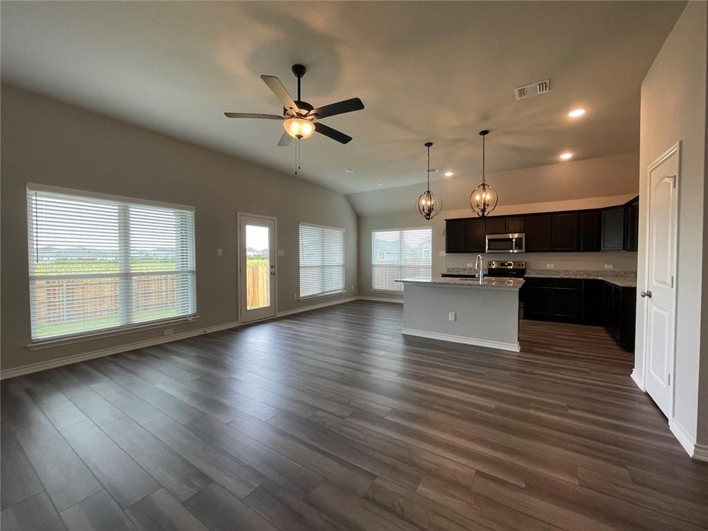 806 Hollyhock Dr - Photo 25