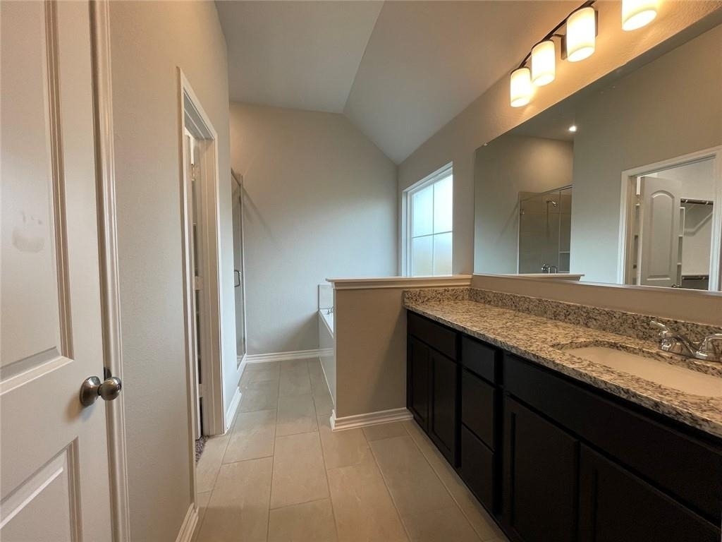 806 Hollyhock Dr - Photo 16