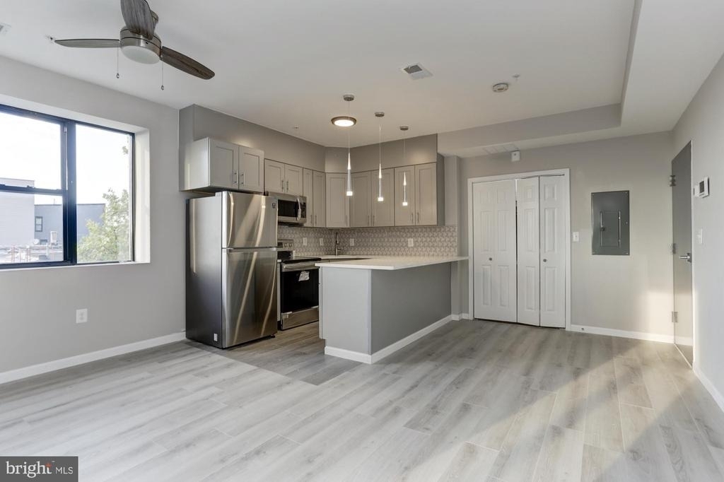 400 Highland Avenue - Photo 3
