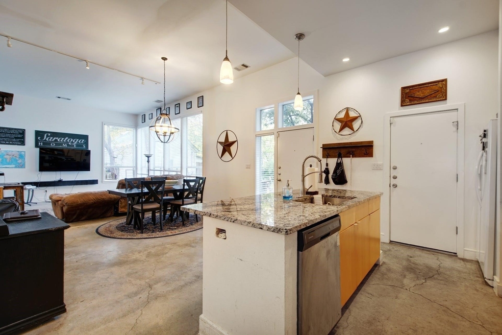 616 W 35th St - Photo 14