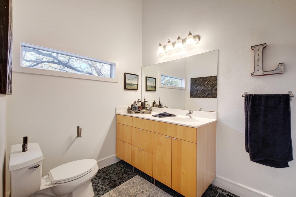 616 W 35th St - Photo 23