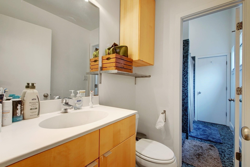 616 W 35th St - Photo 25
