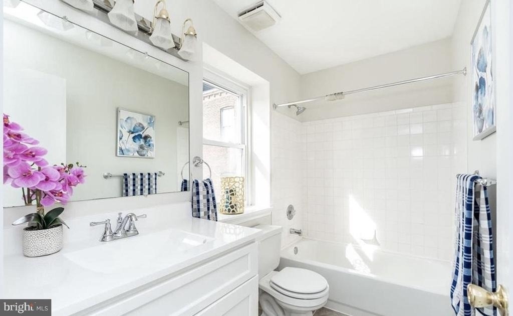 1423 E Baltimore Street - Photo 9