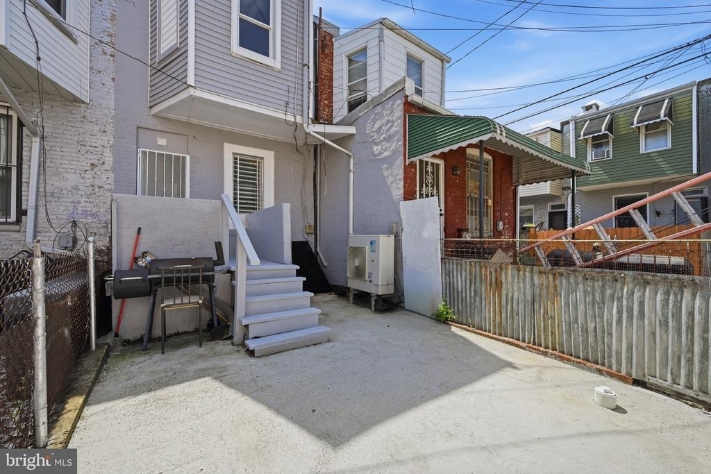 2914 E Madison Street - Photo 29