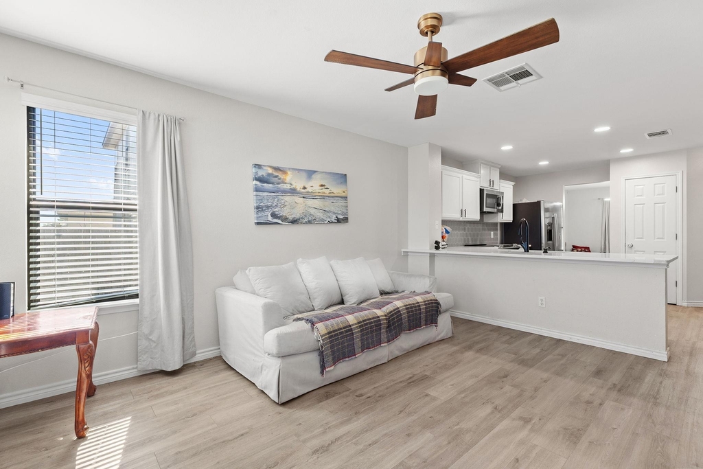 18200 Canopy Ln - Photo 9