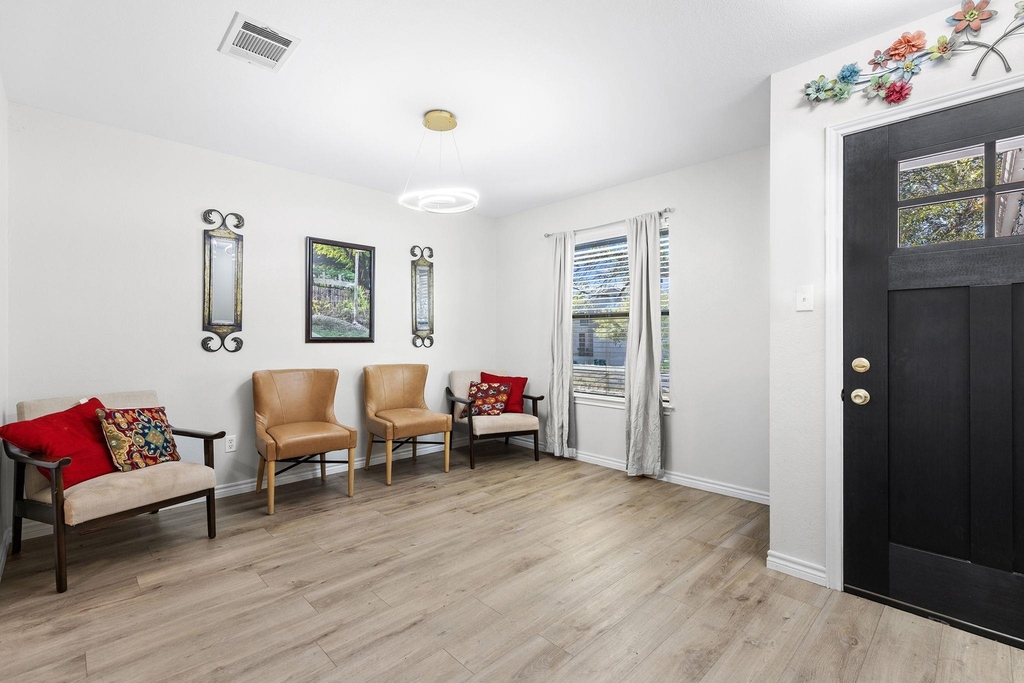 18200 Canopy Ln - Photo 5
