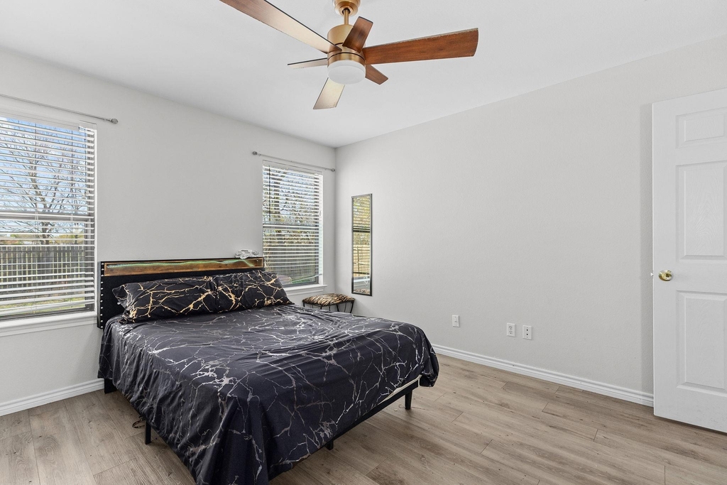 18200 Canopy Ln - Photo 14