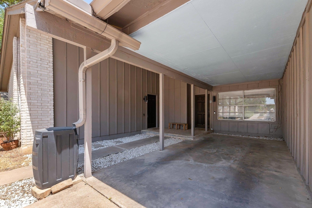 9011 Quail Valley Dr - Photo 4