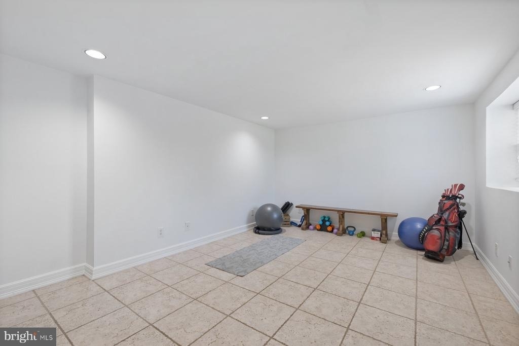 1800 Greer Court - Photo 4