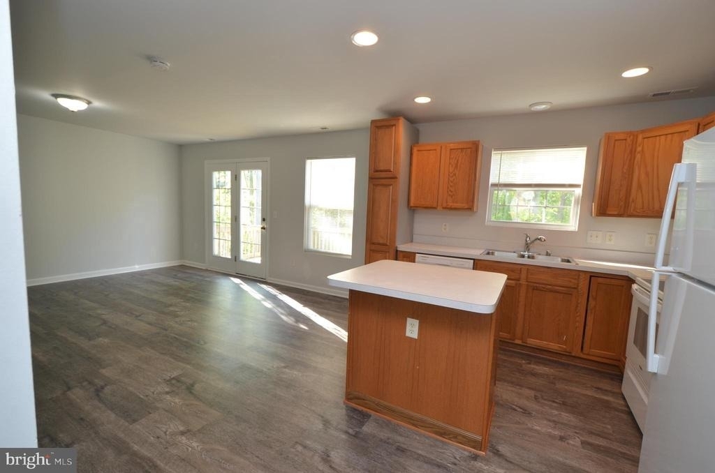 1161 Gwynne Avenue - Photo 1