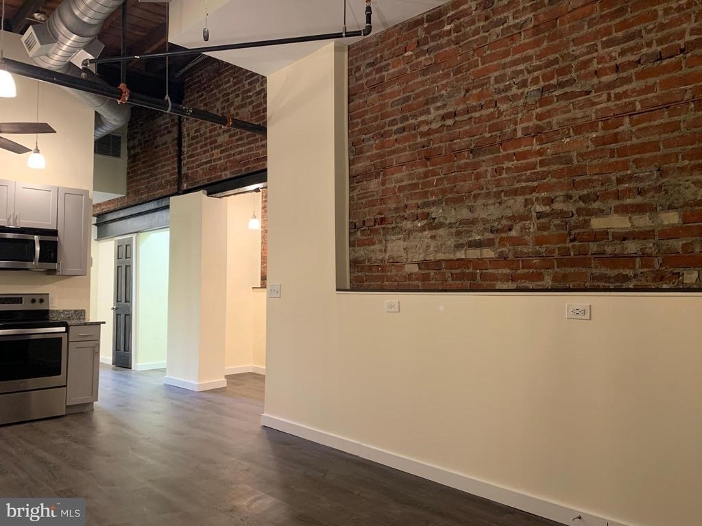 833 N Market Street - Photo 1