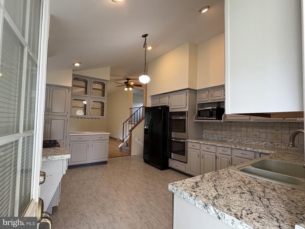 3 Radnor Road - Photo 2