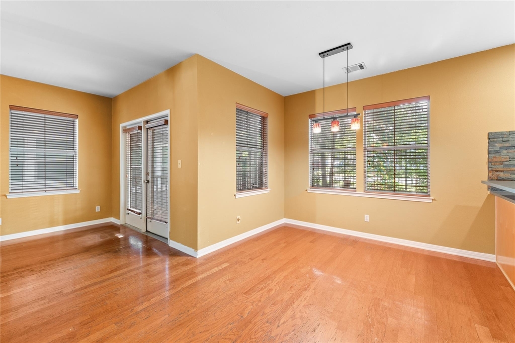 1011 Brodie St - Photo 13