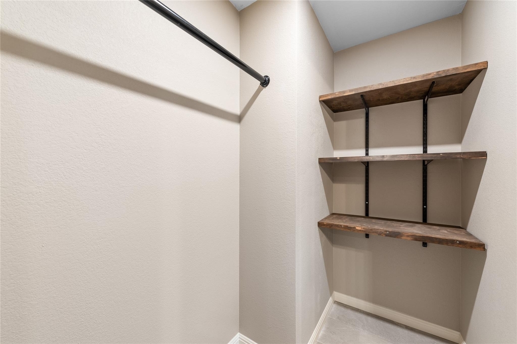 1011 Brodie St - Photo 26