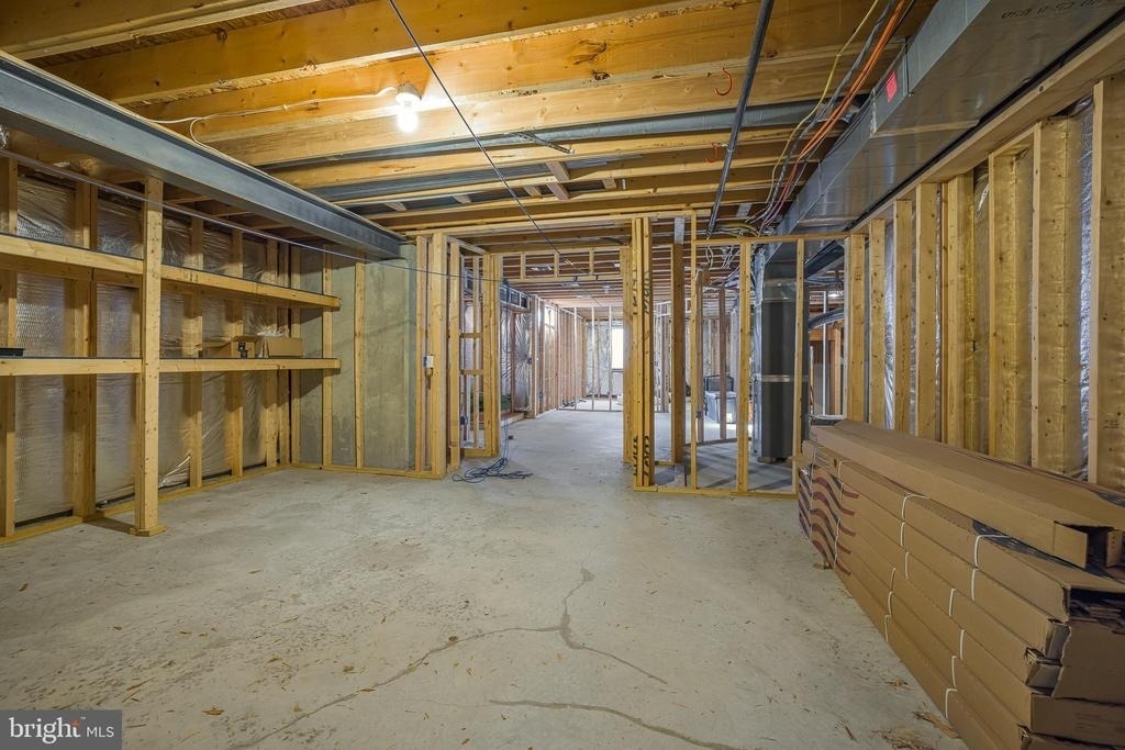206 Markham Court - Photo 34