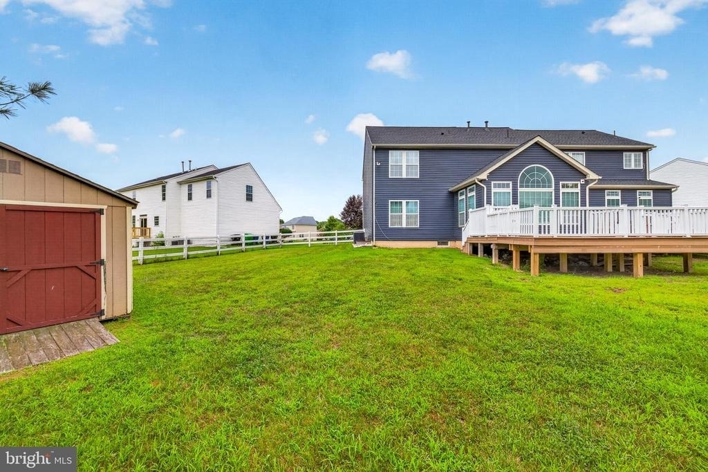 206 Markham Court - Photo 41