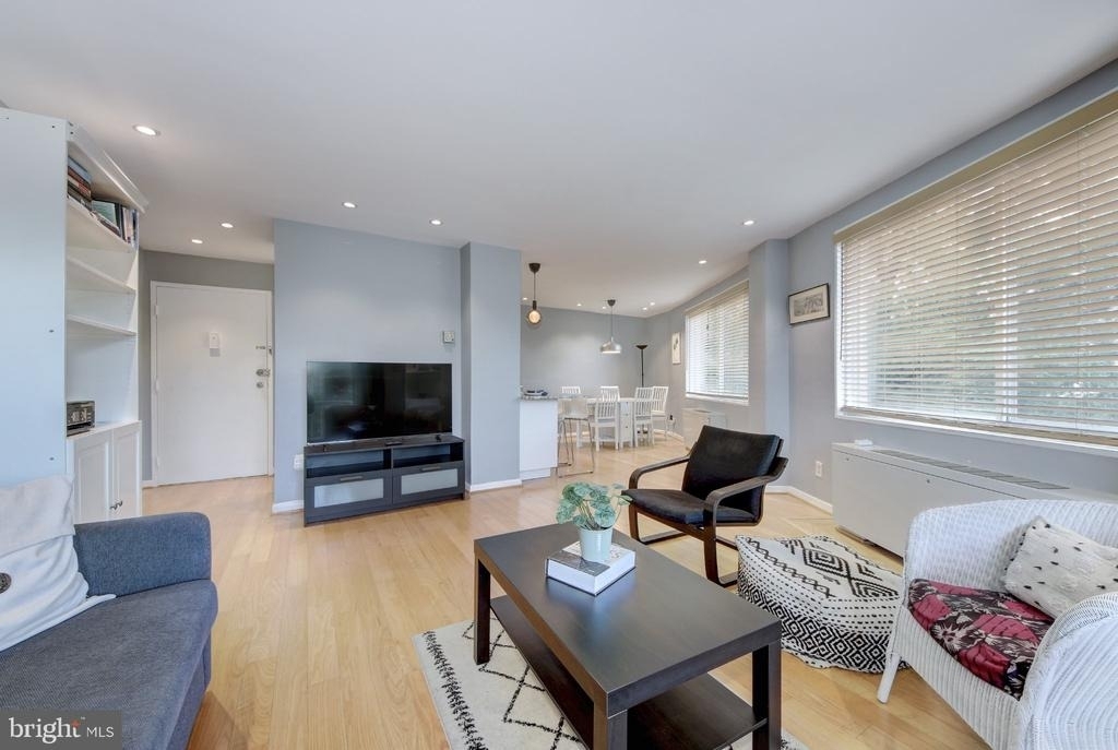 2829 Connecticut Avenue Nw - Photo 3