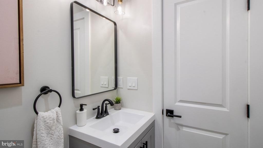 1239 5th Street Nw - Photo 33