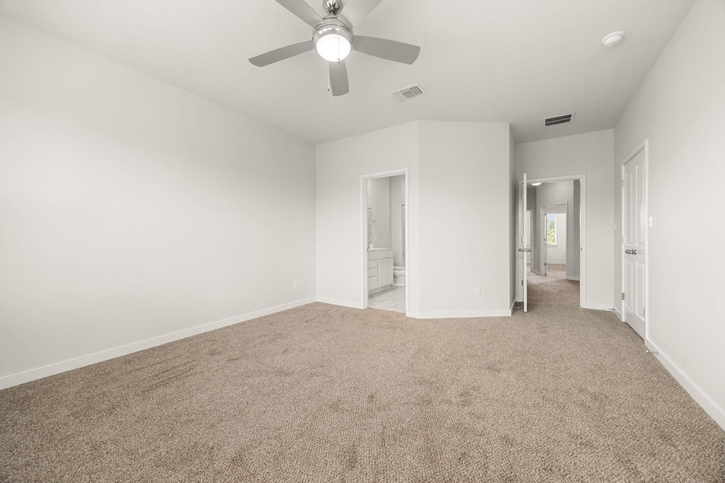 605 W South St - Photo 19