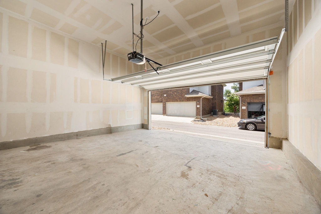 605 W South St - Photo 29