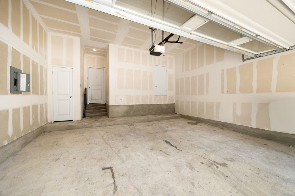 605 W South St - Photo 30