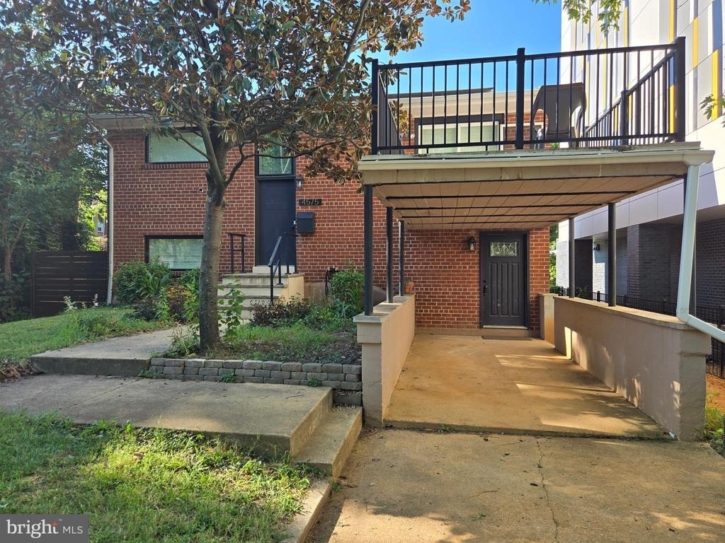 4575 Blaine Street Ne - Photo 1