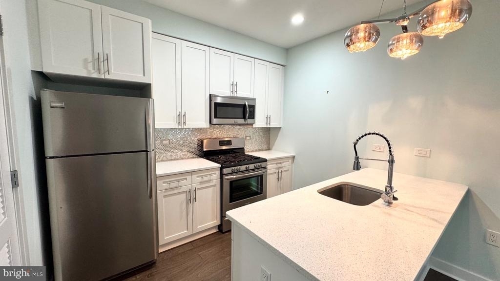 401 15th Street Se - Photo 3