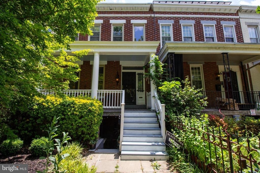 148 Adams Street Nw - Photo 0