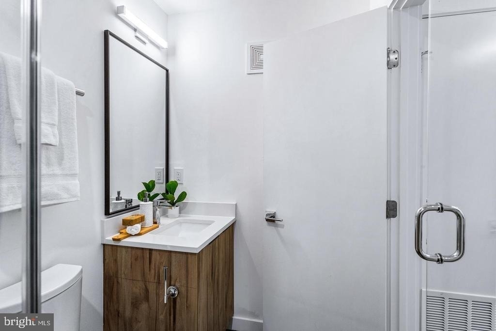 3817 Georgia Avenue Nw - Photo 37